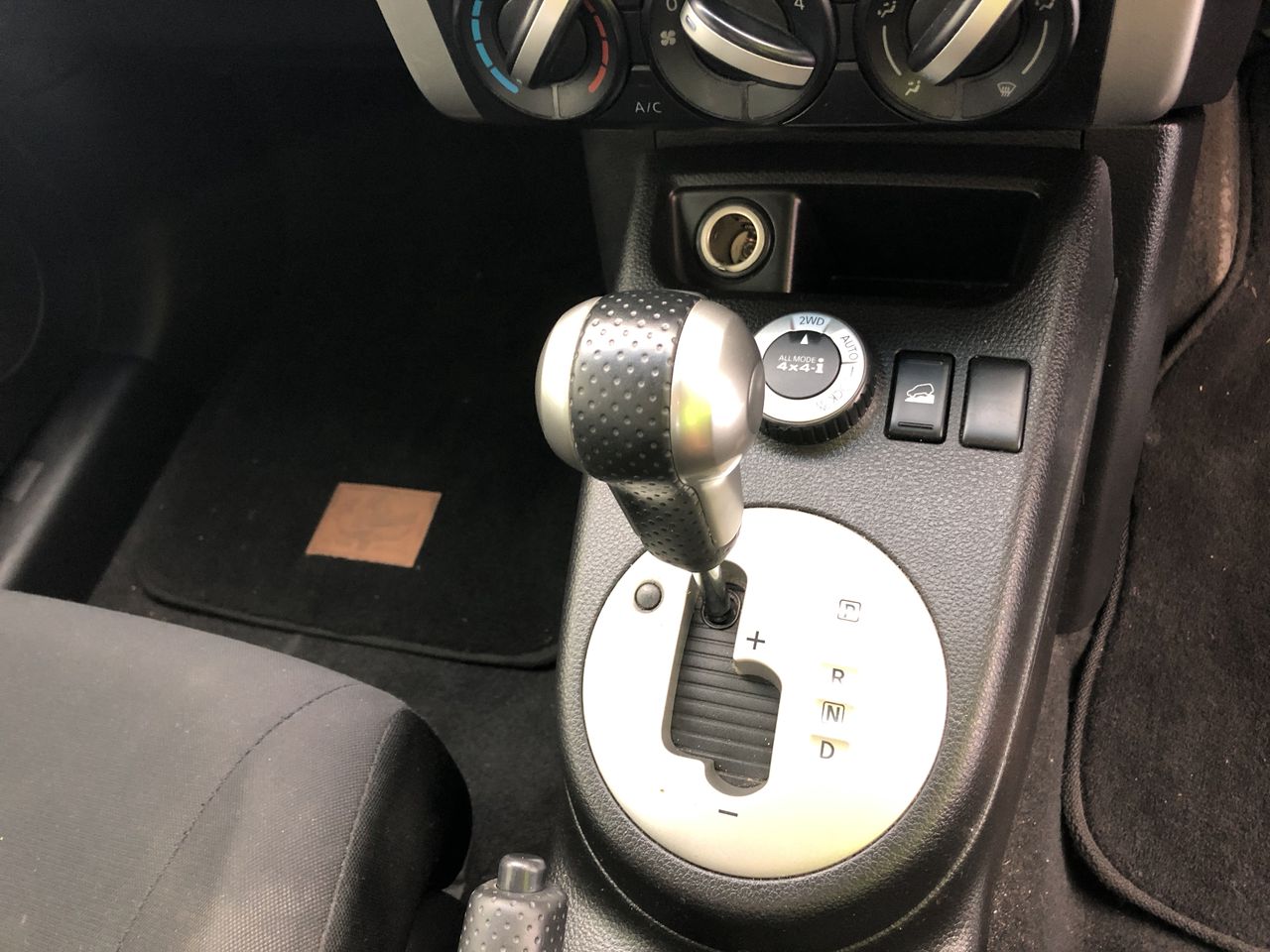 9K Yellow Gold 0.08CT HI I1 DIAMOND TOPAZ RING