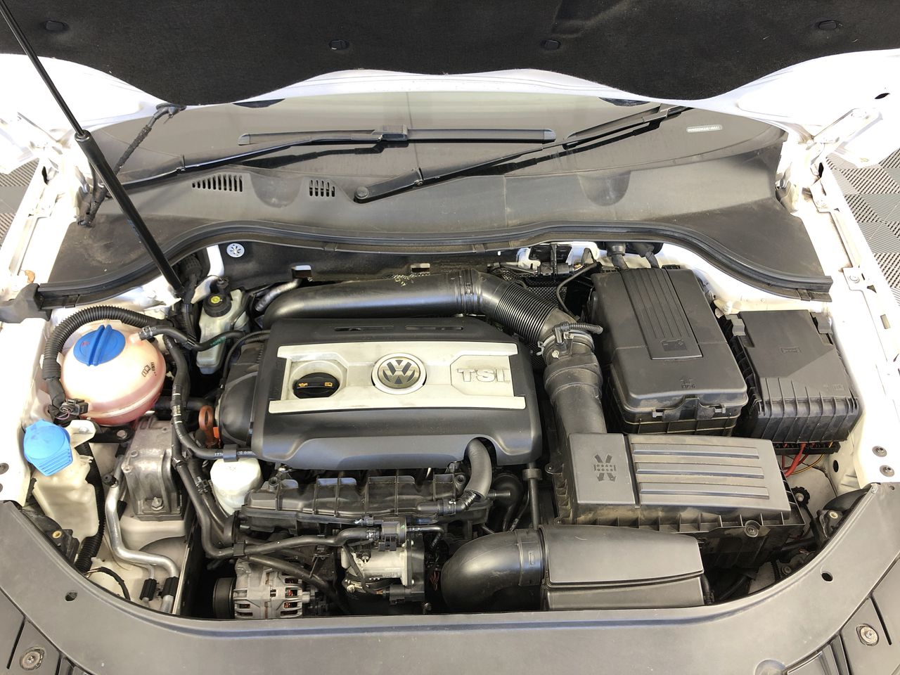 Elegant 18K Yellow Gold plated Simulated Diamond Necklace