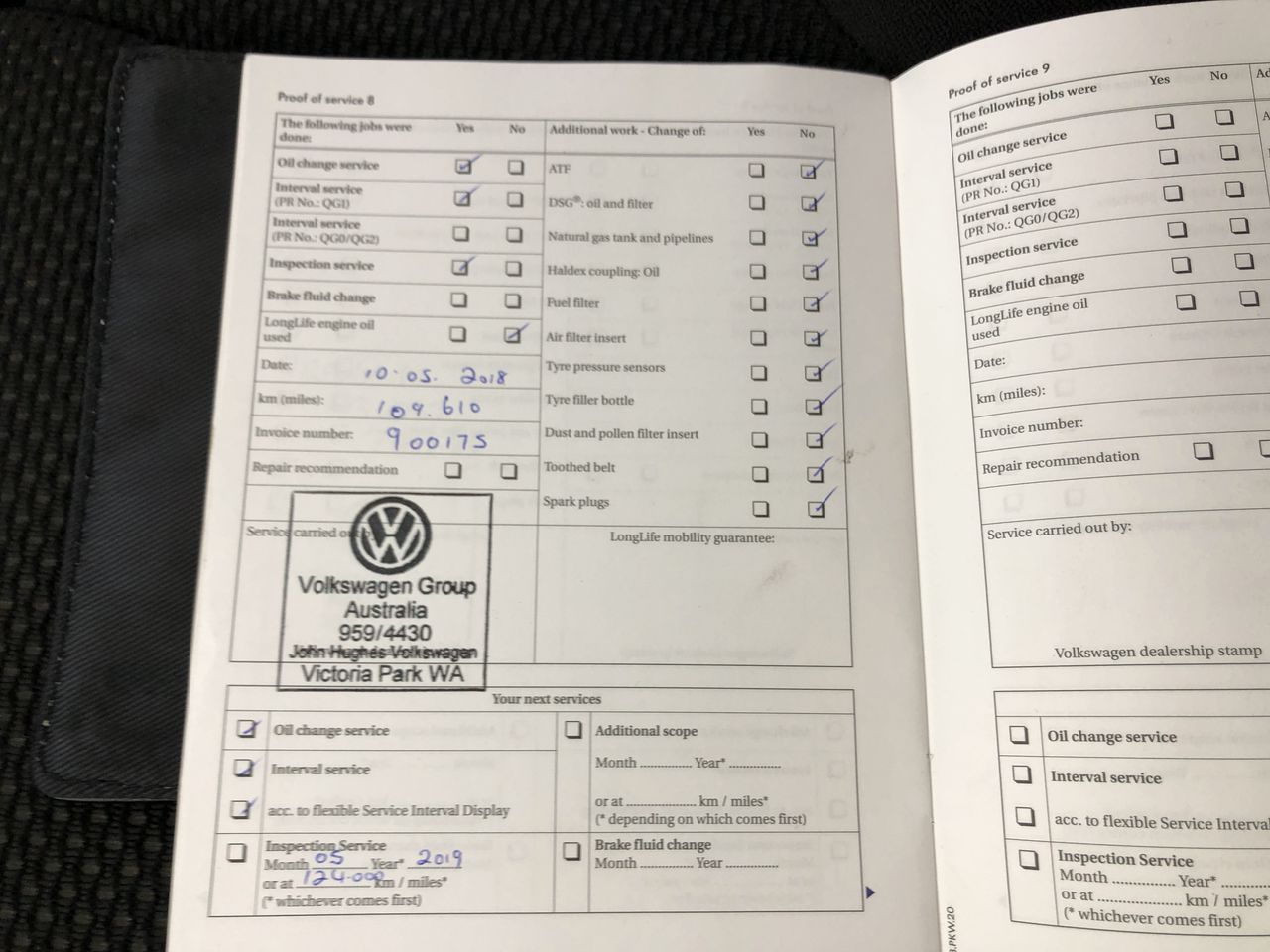 9K Yellow Gold BRACELETUE SAPPHIRE RING