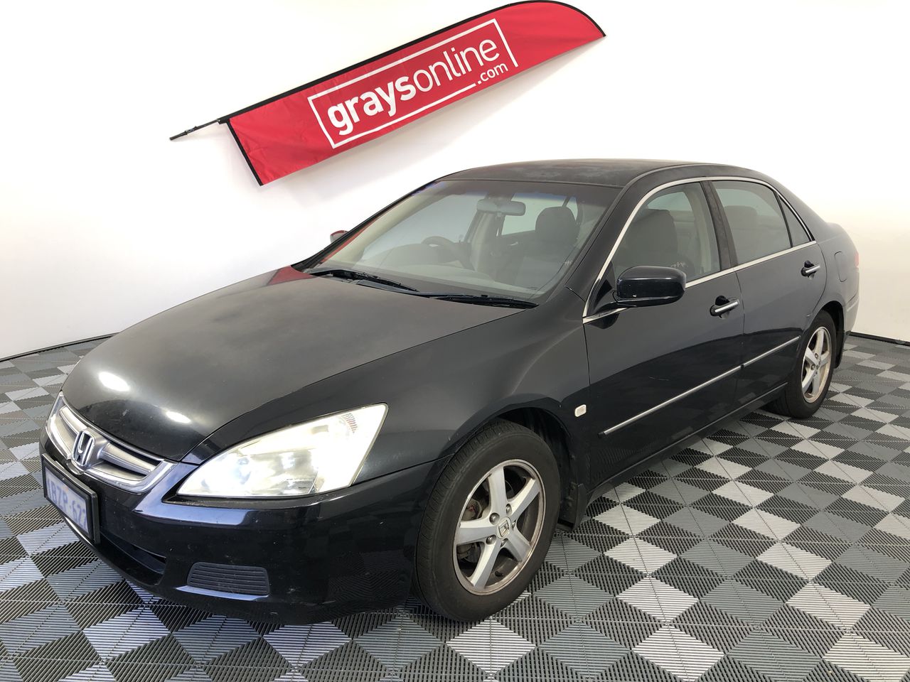 BULK 4 x Charms (angel and cat)