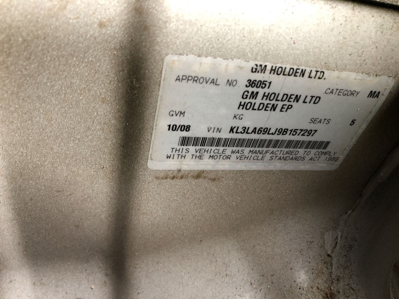 HOLDEN MOTORING SET OF 7 LOGO PIN COLLECTION SET IN PRESENTATION BOX