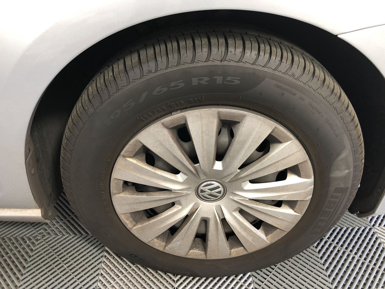 Aboriginal Flag, 1/10th Oz .999 Pure Solid Silver Bullion Coin, with C.O.A