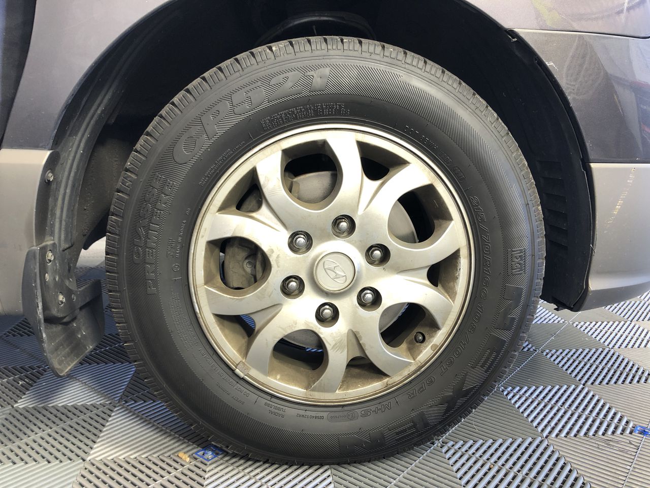 Elephant in the Room Chardonnay  (6x 750mL). (252626-1266)