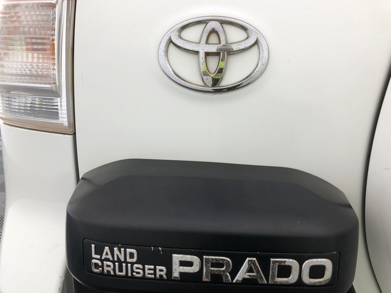 Assorted cups, lids and sandwich packaging