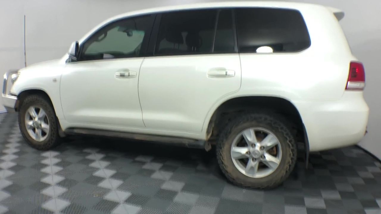 PHILIPS 7000 Series Handheld Garment Steamer, Adjustable Head for Easy Stea