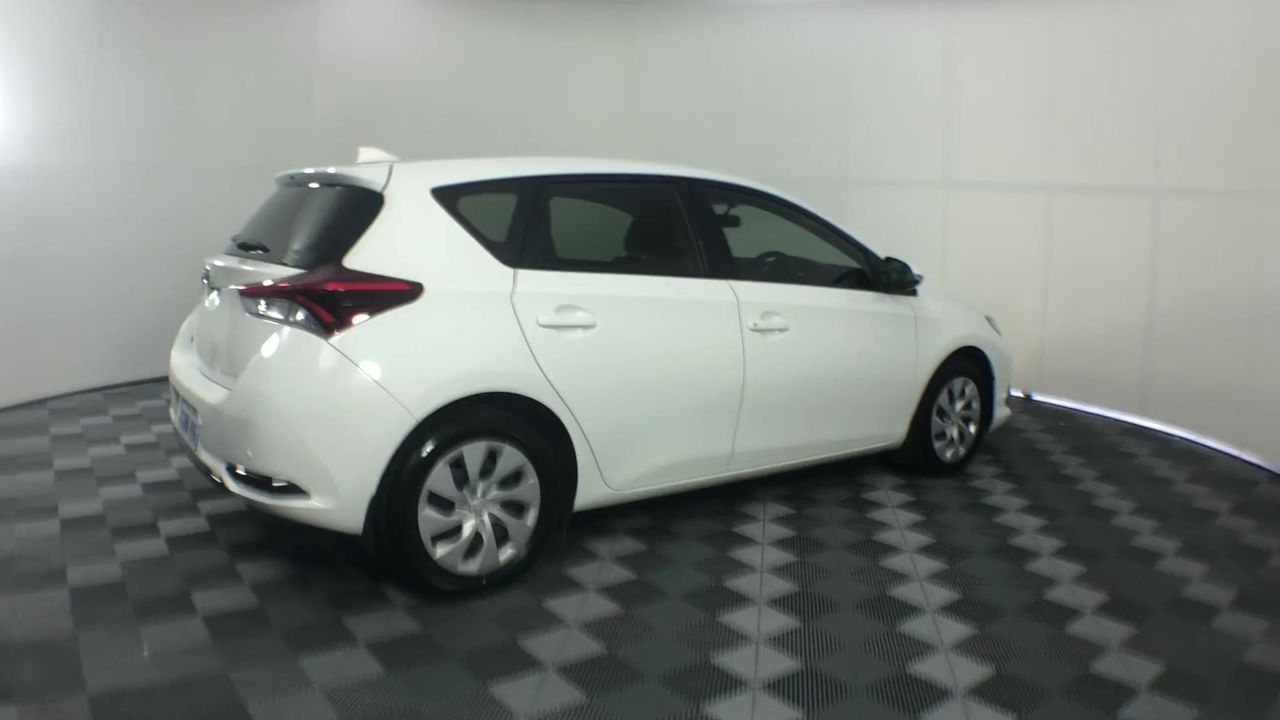 STAR WARS Young Jedi Adventures The Crimson Firehawk, 17-Inch Ship with 2 A