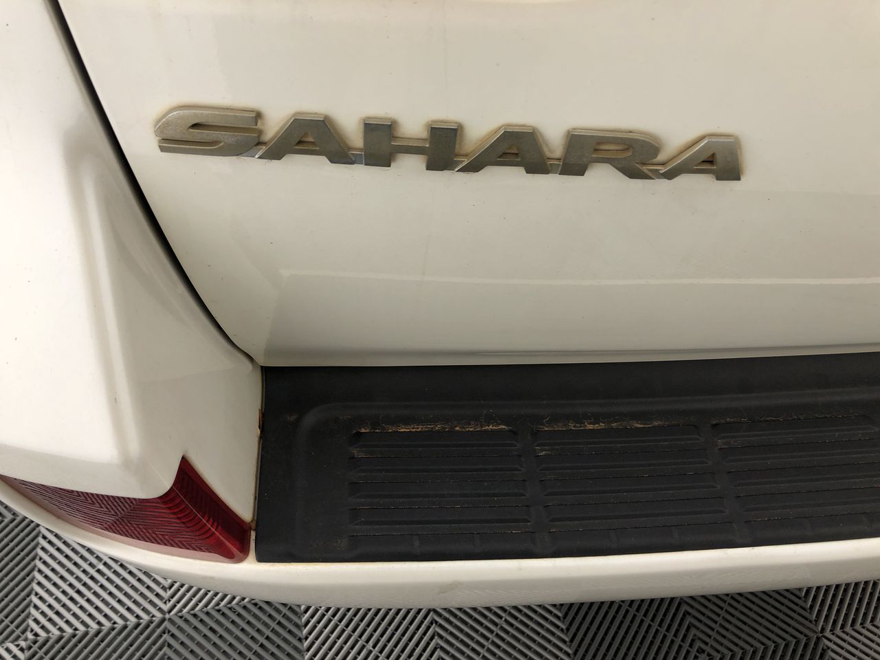 INTELLIGENT DESIGN Modern All Season Microfiber Cozy Sheet Set, 4 Piece, Qu