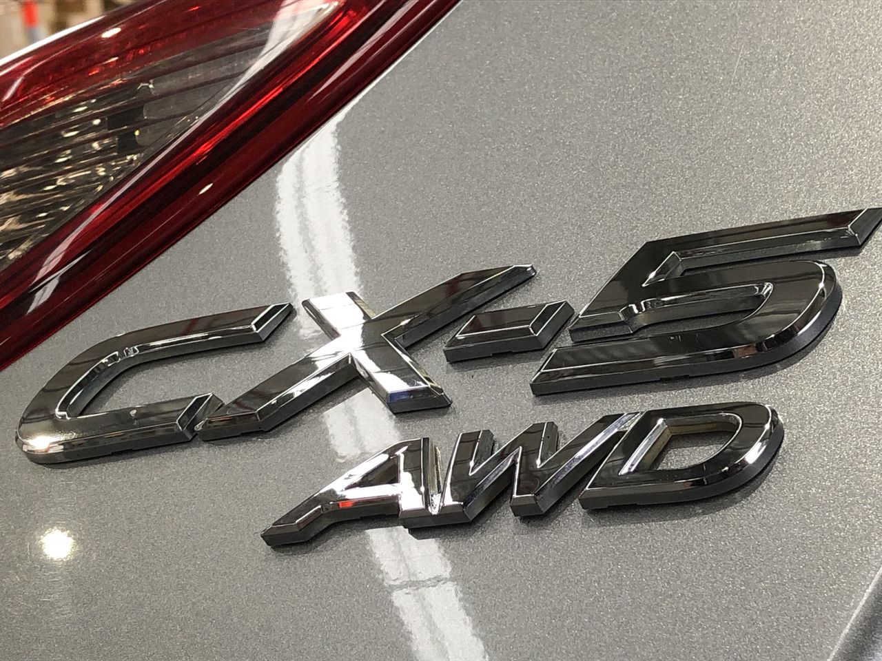 Wolf Blass Red Label Shiraz Grenache (6x 750mL), SEA.