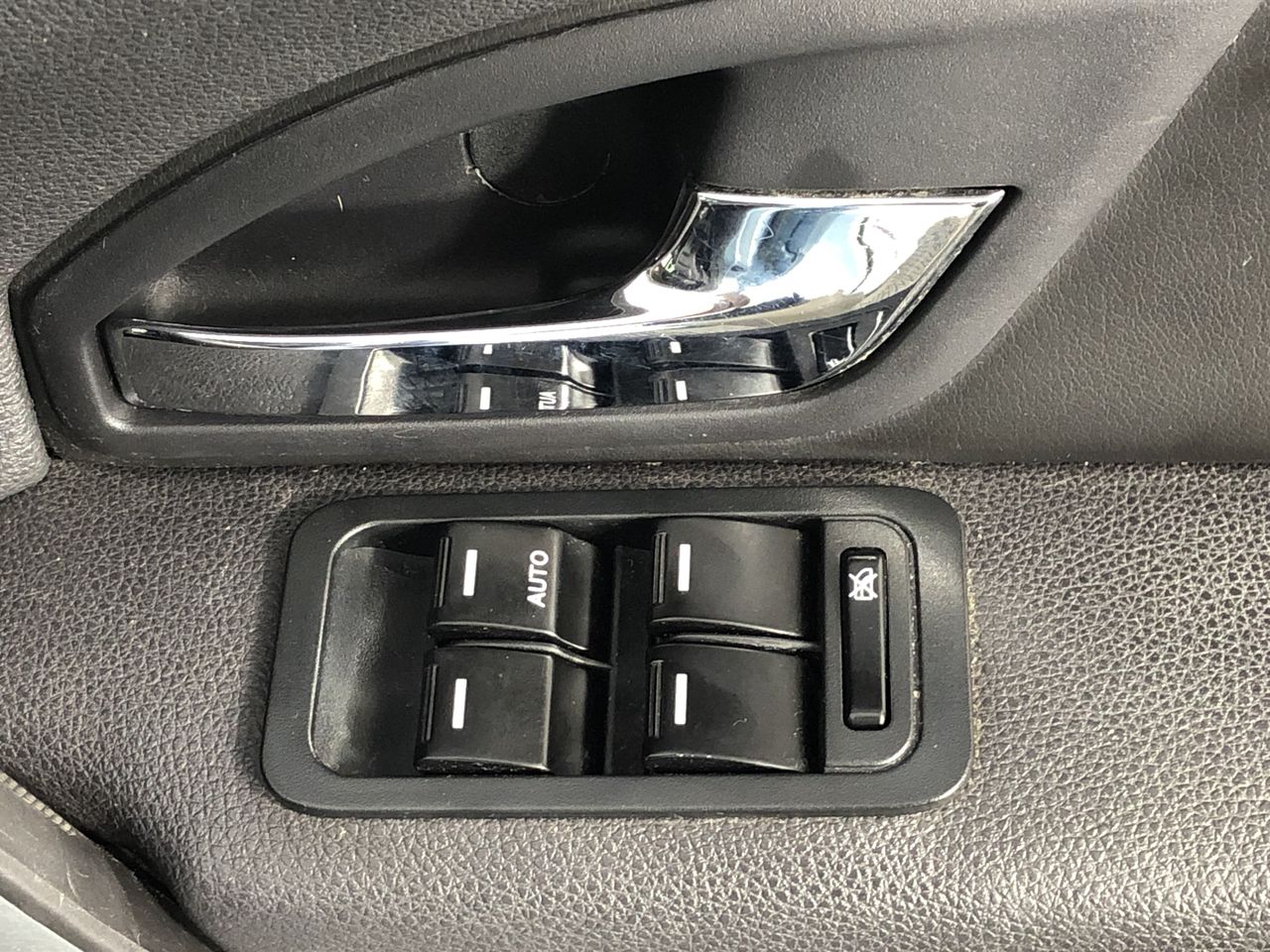 Roberts Estate Chardonnay 2024 (12x 750mL) SEA