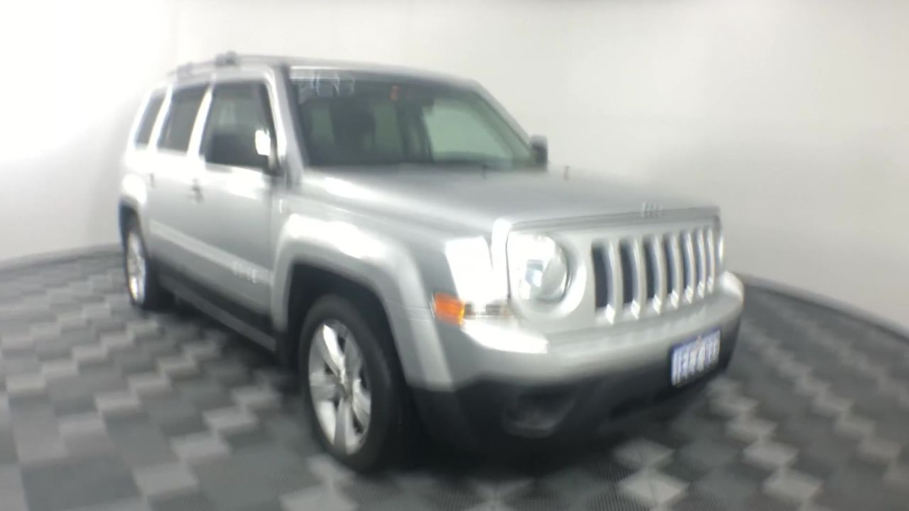 Mix Brand and Model Wooden Shipping Pallets (Lot of 10)