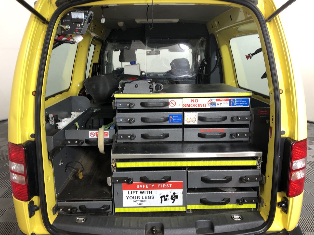 Aboriginal Flag, 1/10th Oz .999 Pure Solid Silver Bullion Coin, with C.O.A