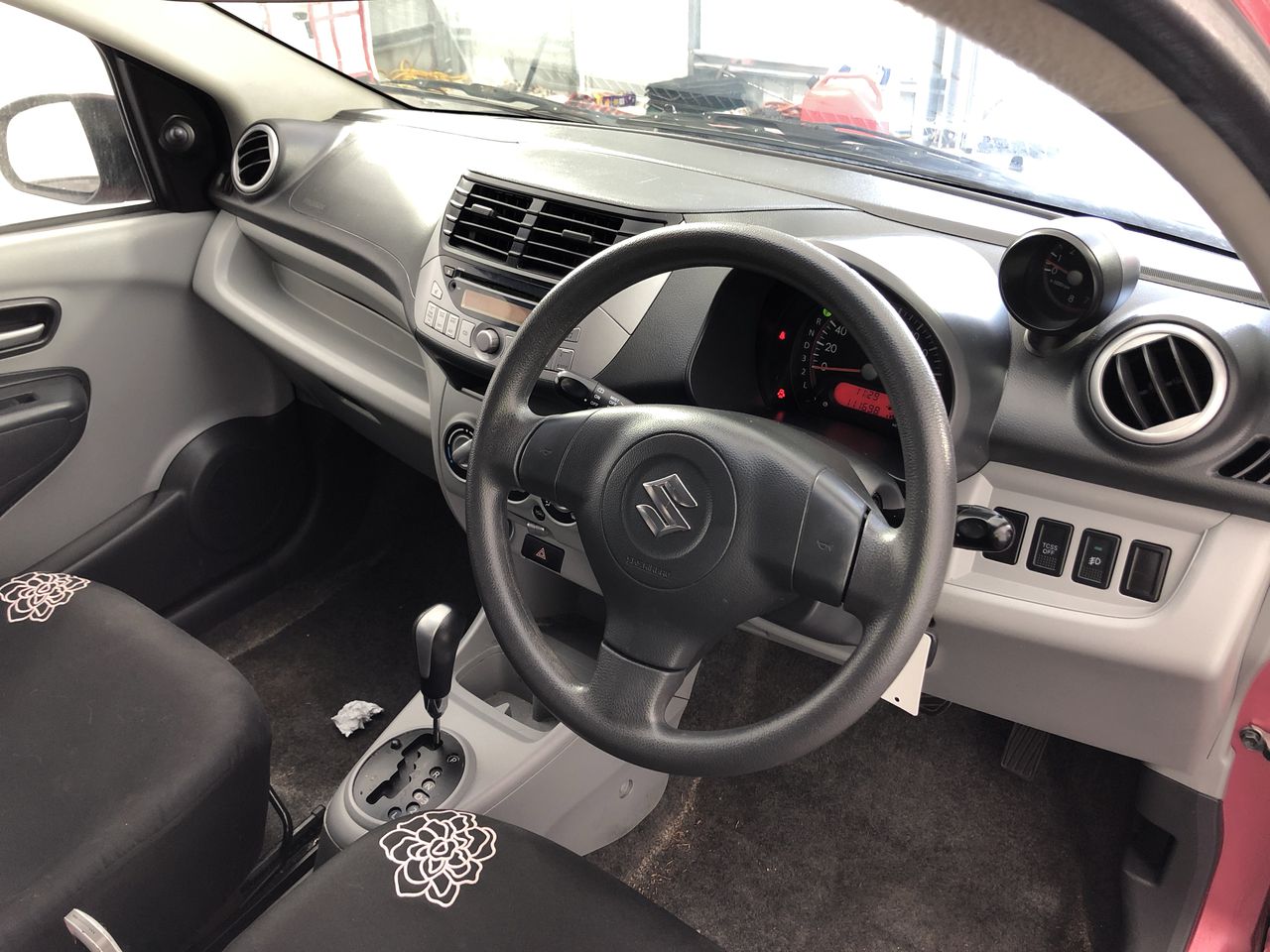 4 x Bow Shackles, WLL 4.7T, Screw Pin Type, Grade S. Yellow Pin.