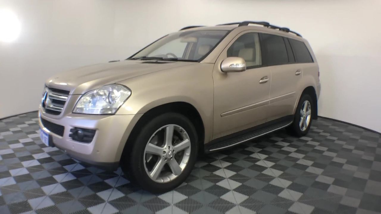 BLACK + DECKER 18V Hammer Drill Kit With Carry Case & 80x Attachments.