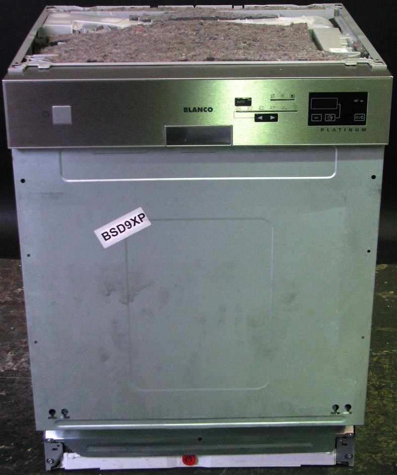 Blanco 60cm Freestanding SemiIntegrated Dishwasher. Model