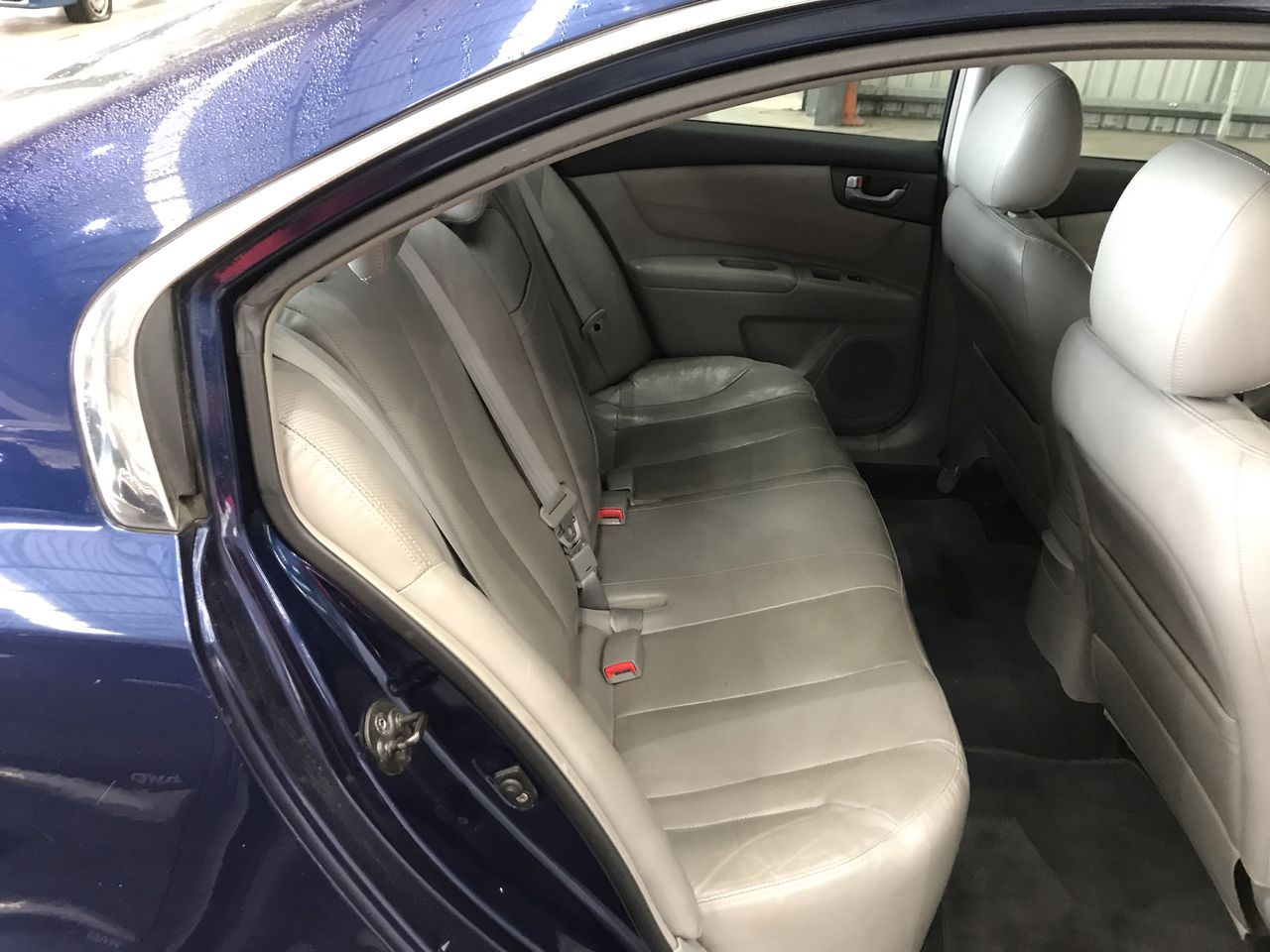 BUNDLE: Philips Avent Anti-Colic Baby Bottles (2-Pack, 125 ml) + Anti-Colic