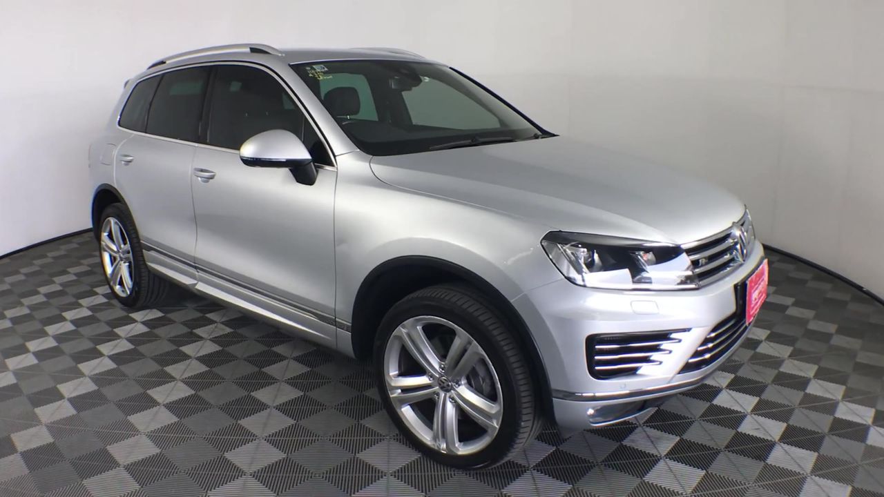 2 x Bag of 80pc LOACKER Mini Crispy Wafers, 800g. N.B. Damaged packaging &