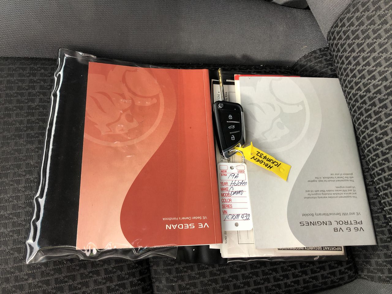 2014 Set of 8 x 5 g Certified "Aust Animal Series" Finished 999 24 k Gold