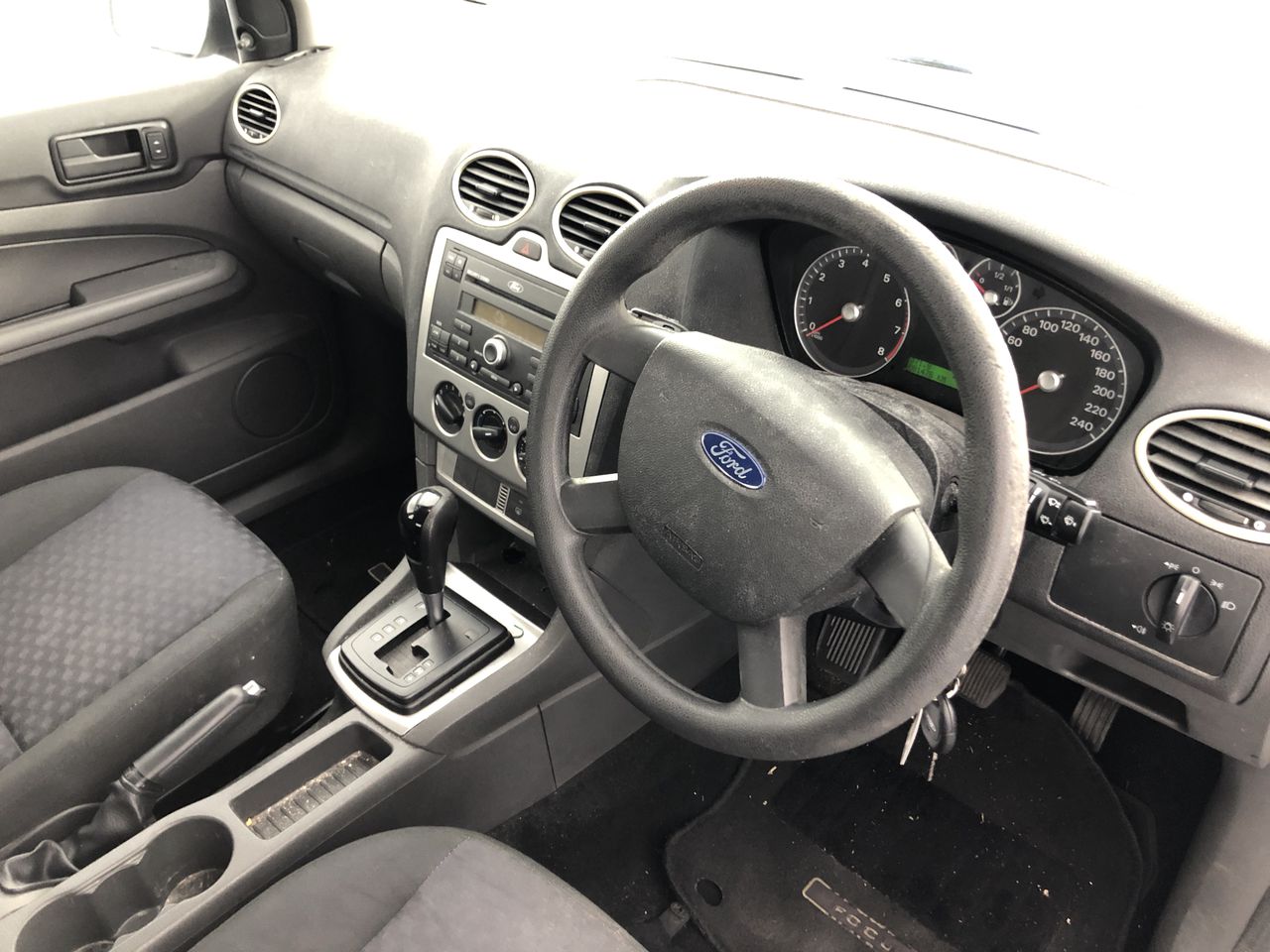 New Waterproof Men's Watch Barrel Shaped Transparent Quartz Watch Popular