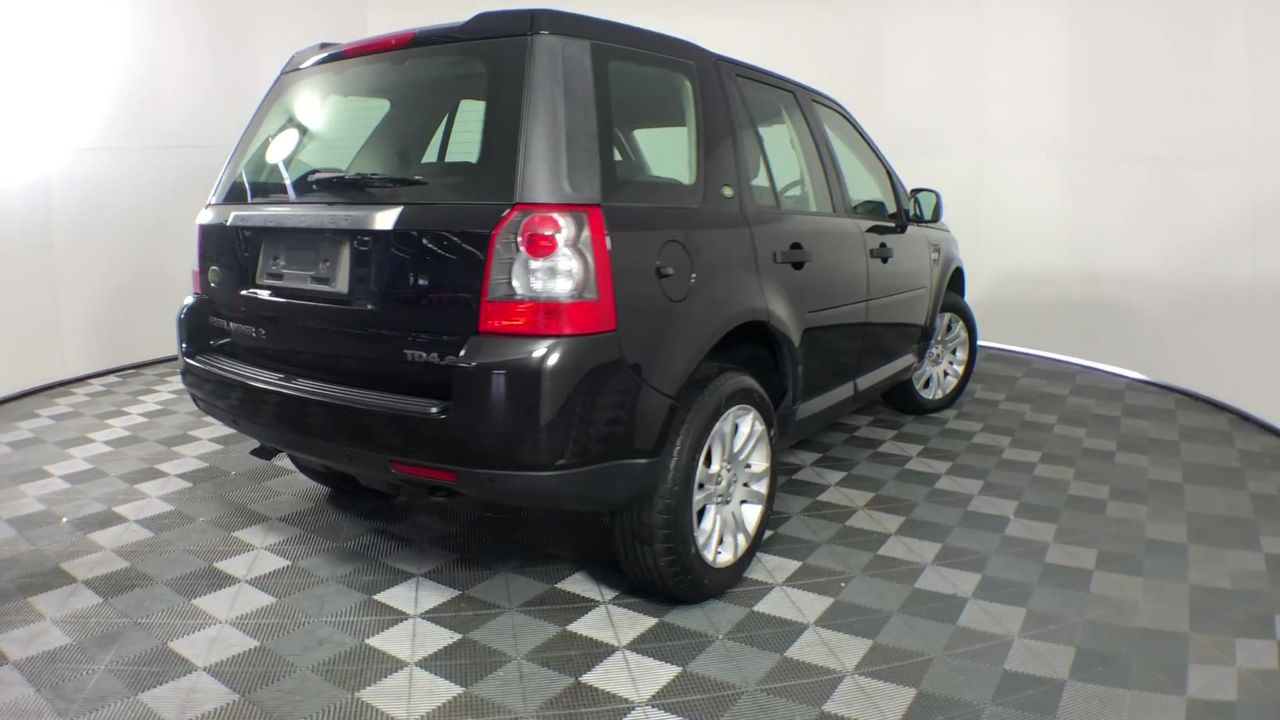 KOBO Clara E-Book Reader, Black/White.  Buyers Note - Discount Freight Rate