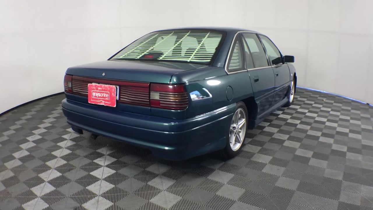 BIJ'OR - Genuine Grey Freshwater Pearl Floral Necklace in Gold RRP $59