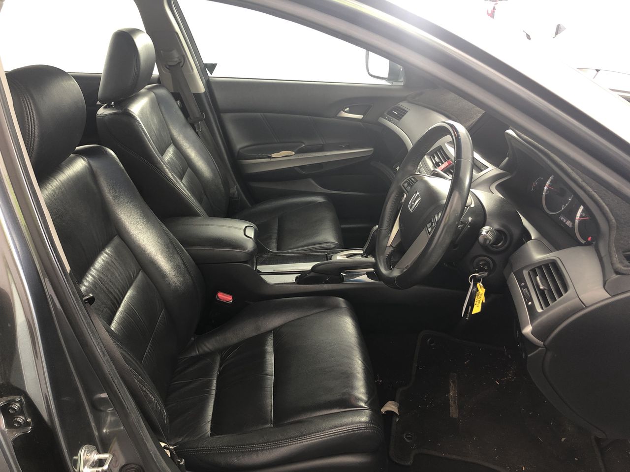 BIJ'OR - Stunning Simulated Diamond & White Pearl Drop Earrings  RRP $59