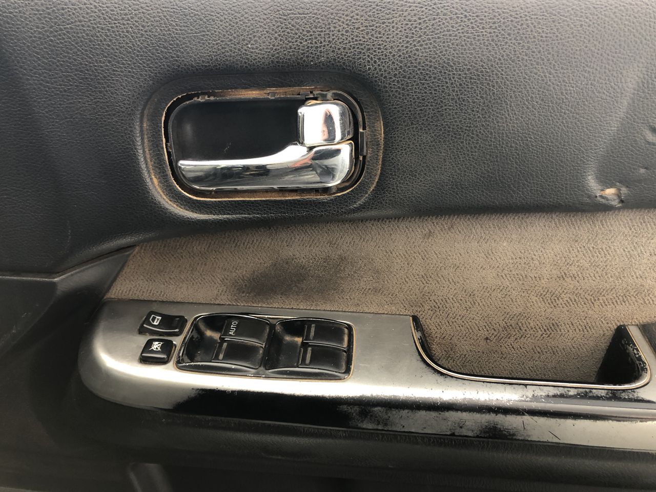 Wolf Blass Red Label Sauvignon Blanc (6x 750mL). Current Vintage Release.