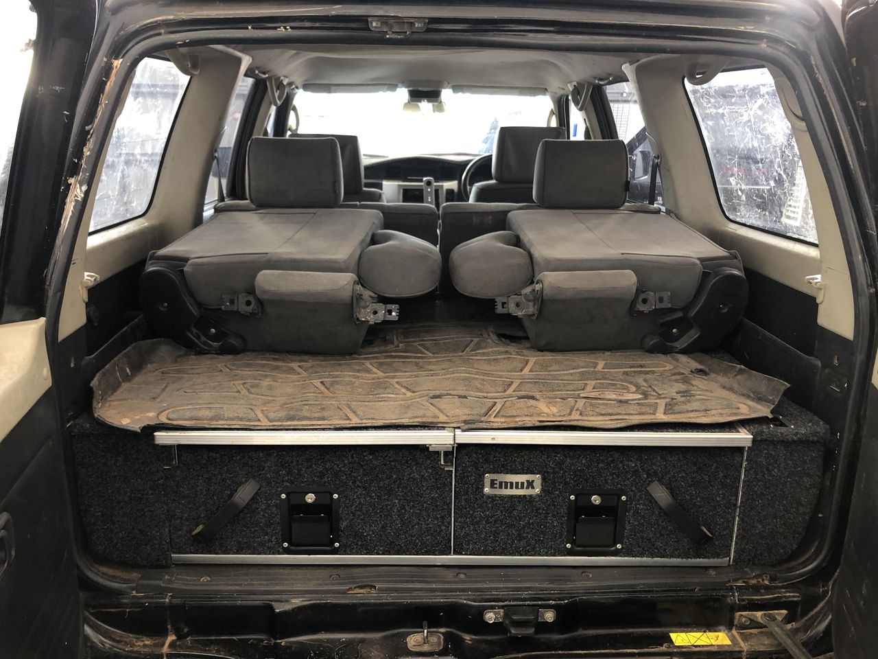 Wolf Blass Red Label Shiraz (6x 750mL), SEA.