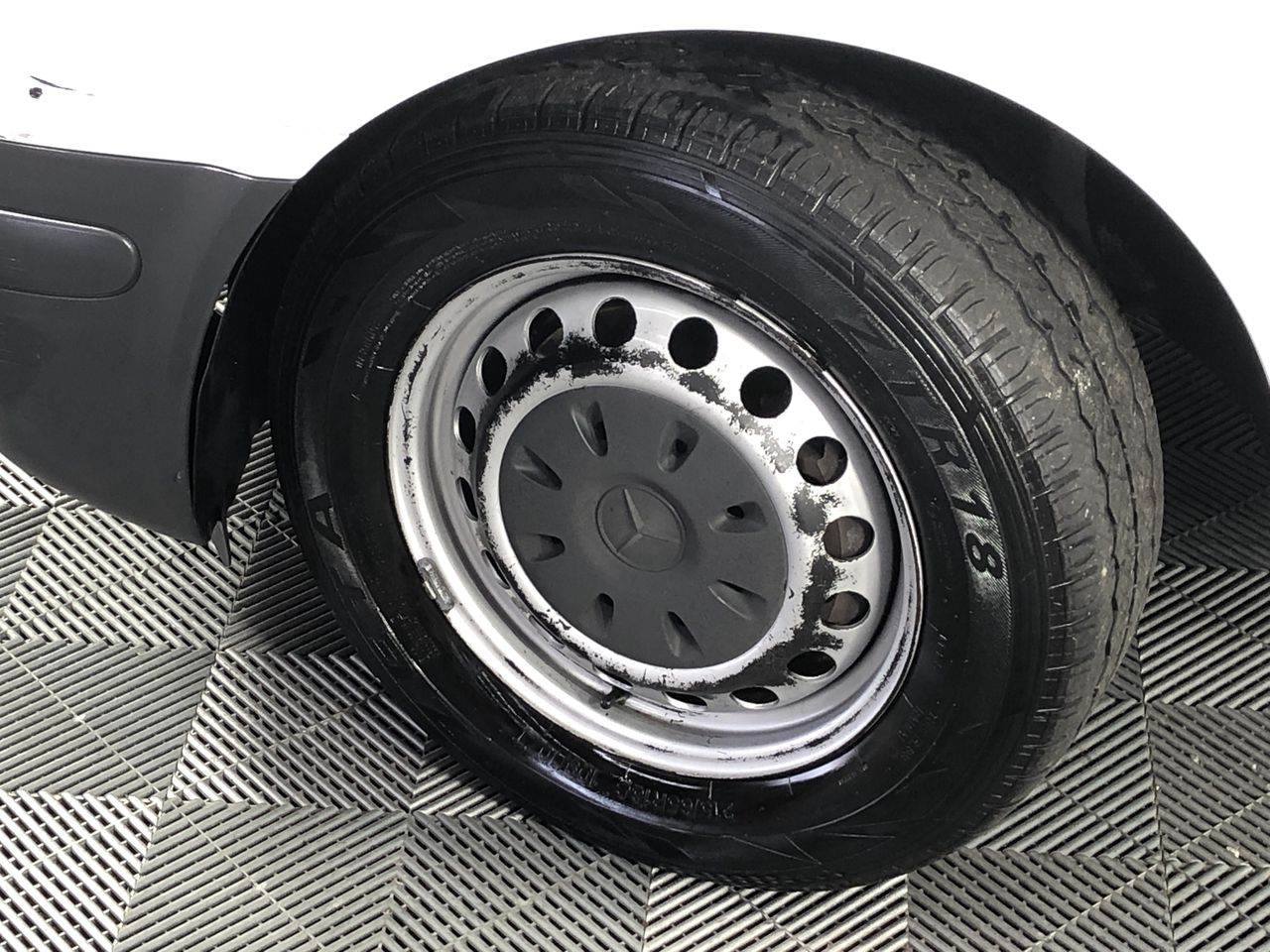 Quantity of 2 29.5-25 Earthmoving Tyres ( Unused)