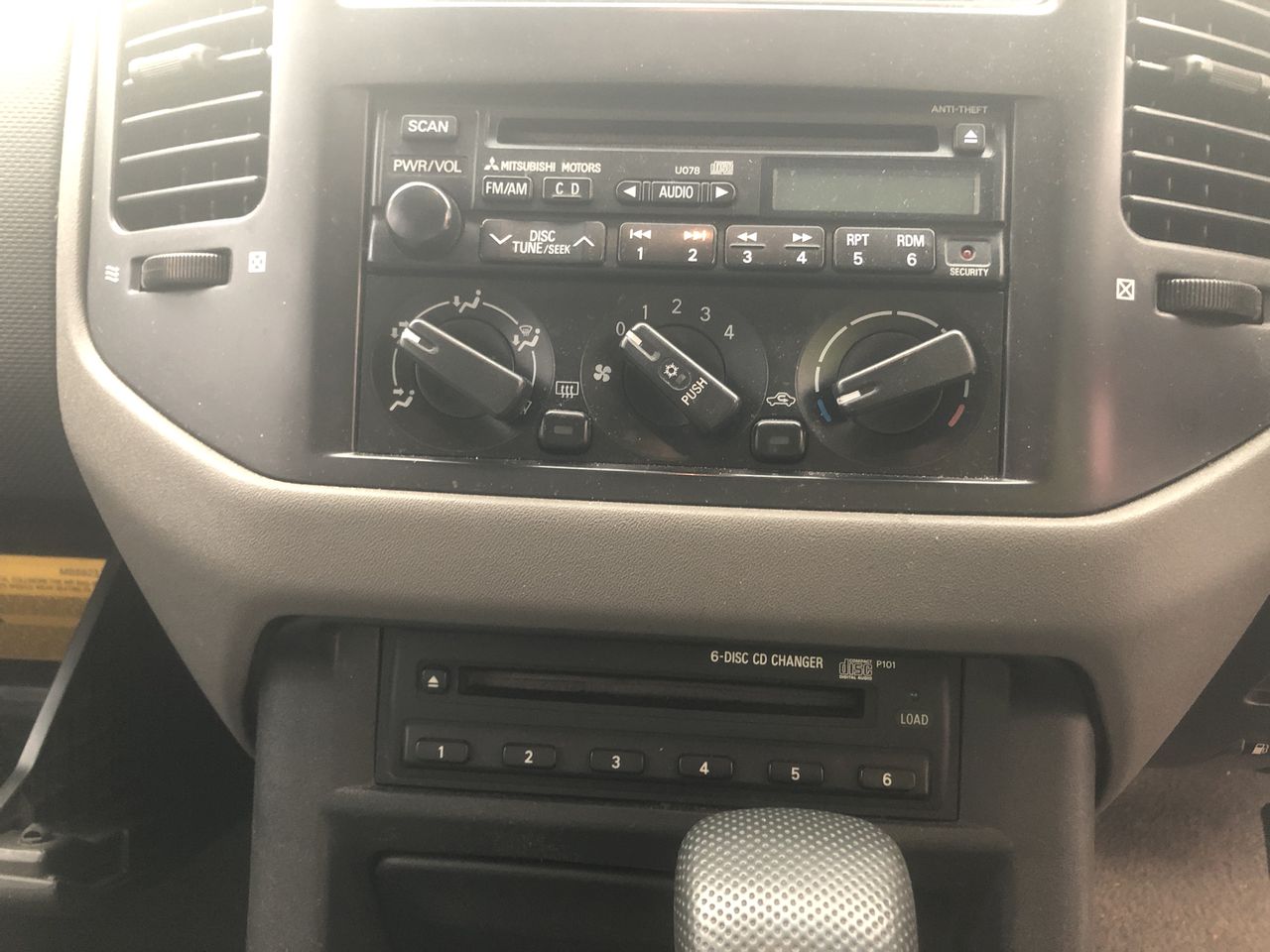 Coron Pere et Fils Bourgogne Vin Des Capucins 1964 (1x 750mL)