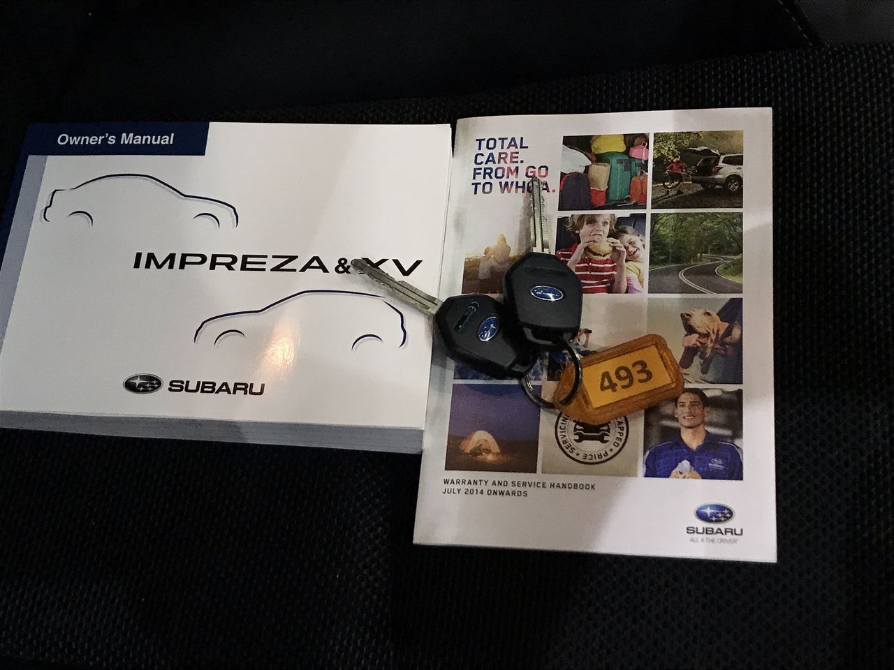 BULK PACK - 10 x 5mm Christmas Earrings (5 x Green, 5 x red)