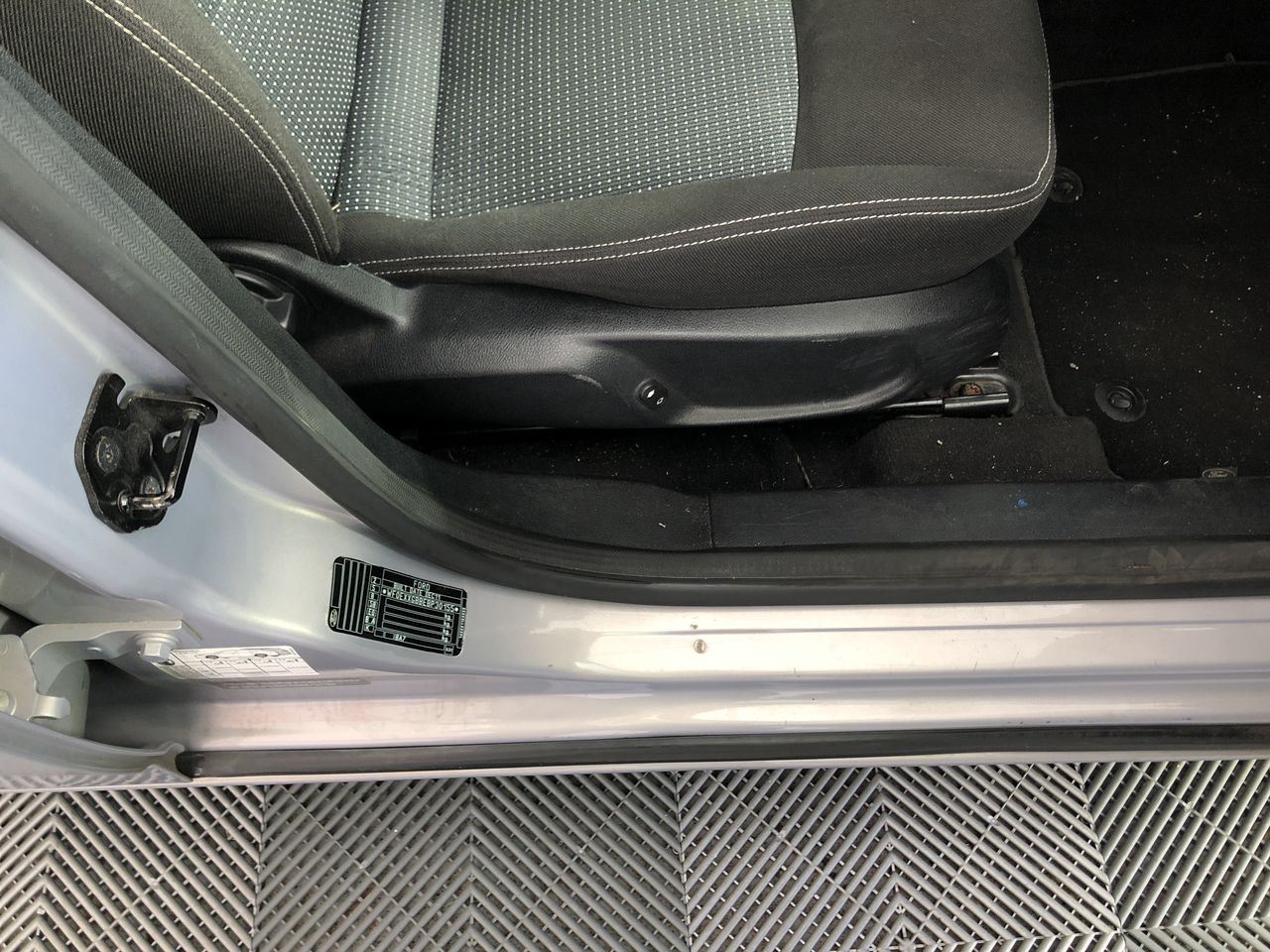 SHARK ZU6ANZ12 Upright Vacuum Cleaner