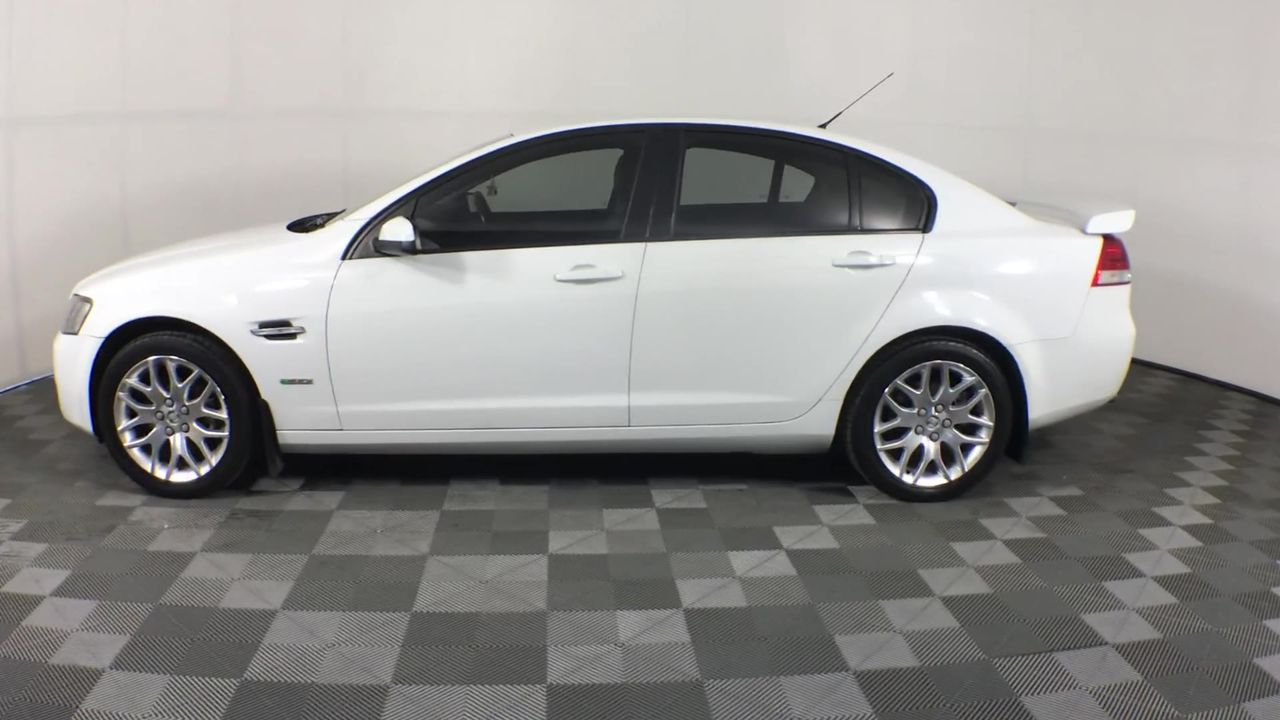 Wolf Blass Red Label Sparkling Pink Moscato NV (6x 750mL).