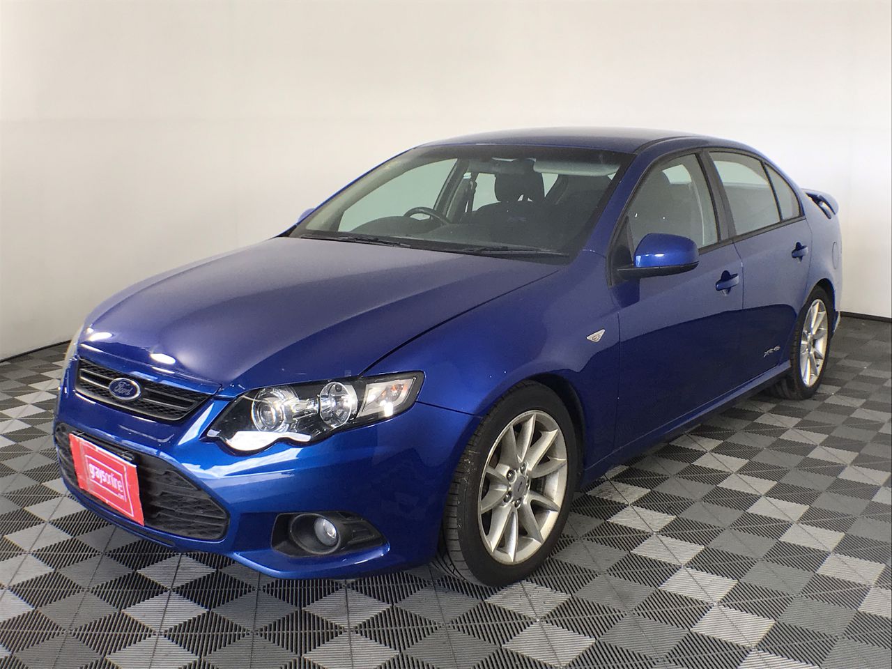 Ponte Prosecco DOC NV (6x 750mL). Italy