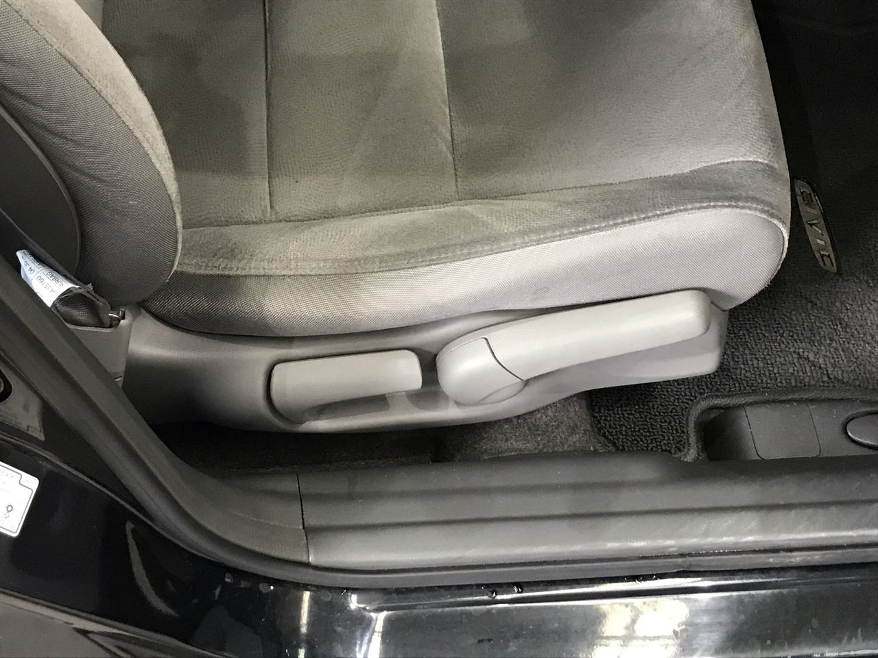 Wolf Blass Yellow Label Pinot Noir (6x 750mL). SA