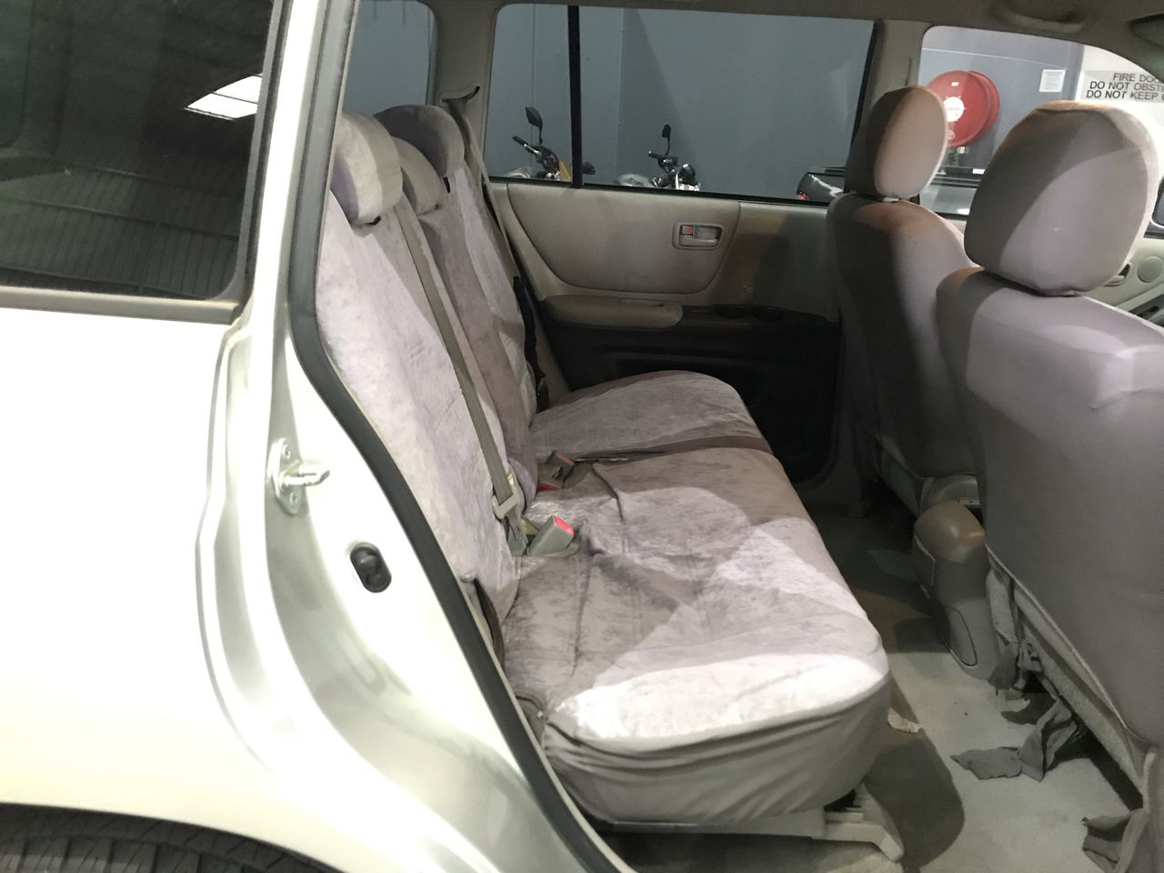 Wolf Blass Yellow Label Moscato (6x 750mL).