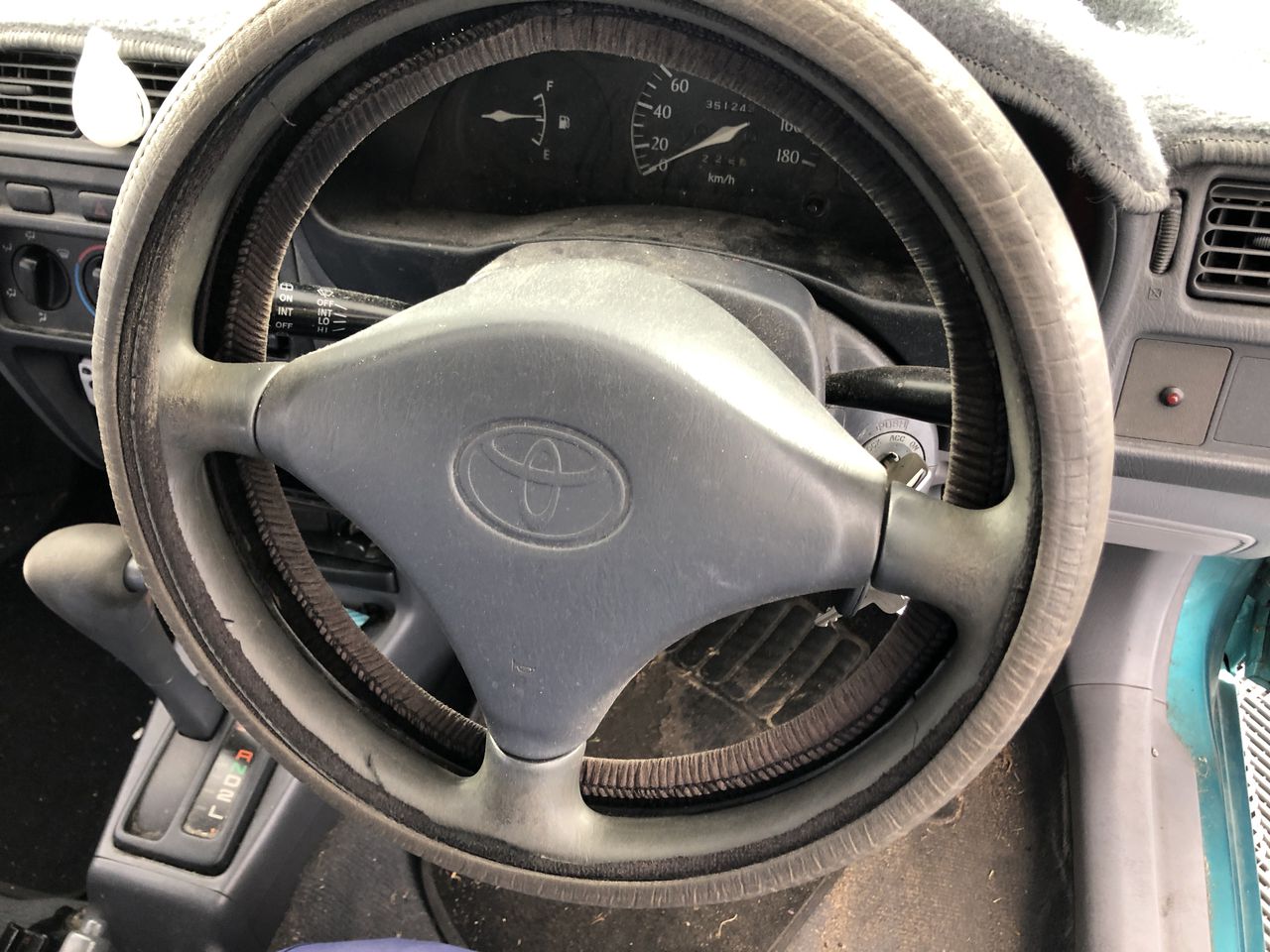 END OF LEASE SALE: Mixed lot of Controllers