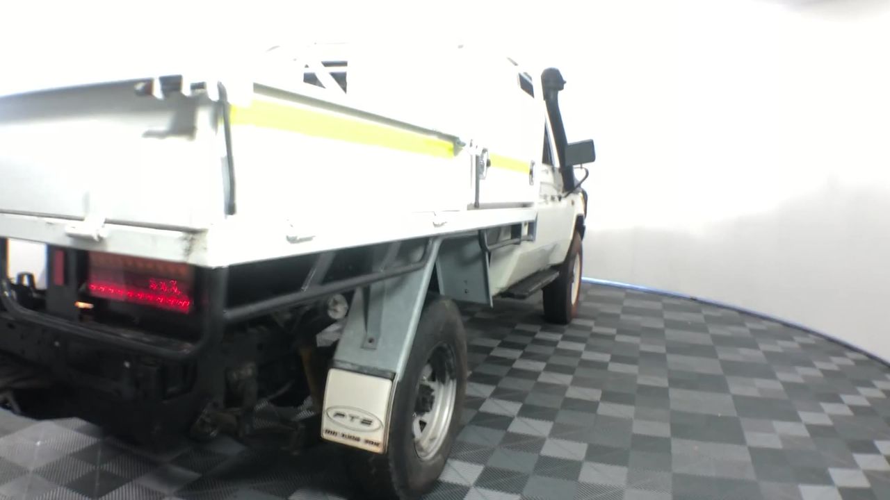 Electric Ride On Sweeper (Unused)