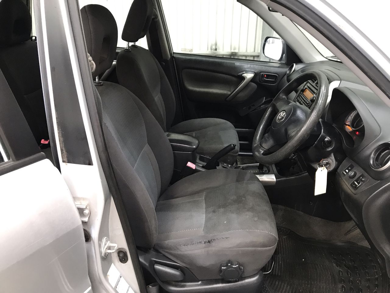 Civic C/C Toilet Suite P Trap Including Seat