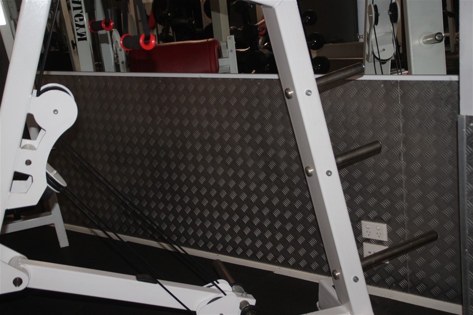 <p>Crommelins Plate Compactor </p>