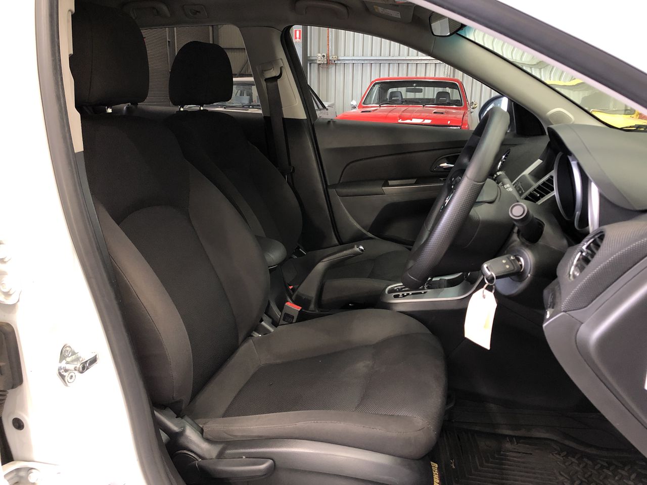 END OF LEASE SALE: Mixed lot of electrical goods