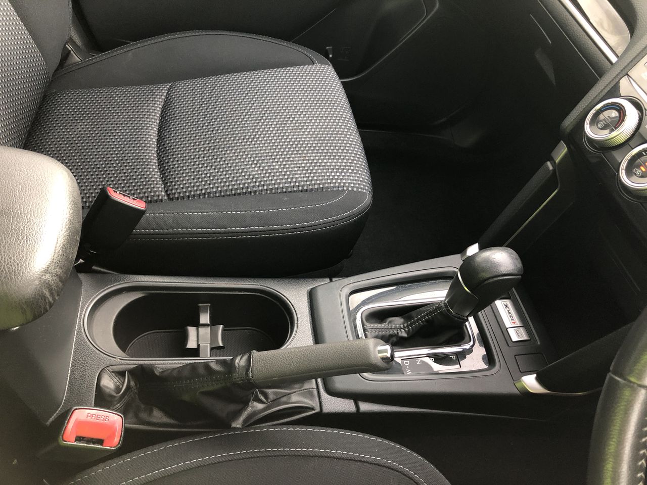 END OF LEASE SALE: 7" Portable Carplay