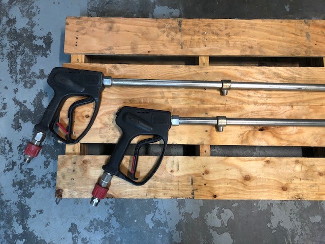 Quantity of 200 1650mm Star Pickets(Unused),