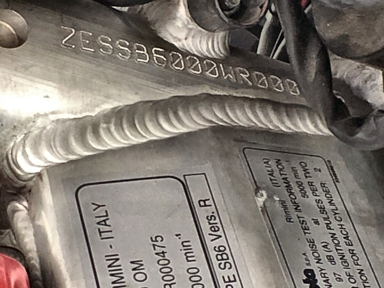 NEW WITH C.O.A. 500 Made 43mm "SILVER STUNNER"  KANGAROO. COIN
