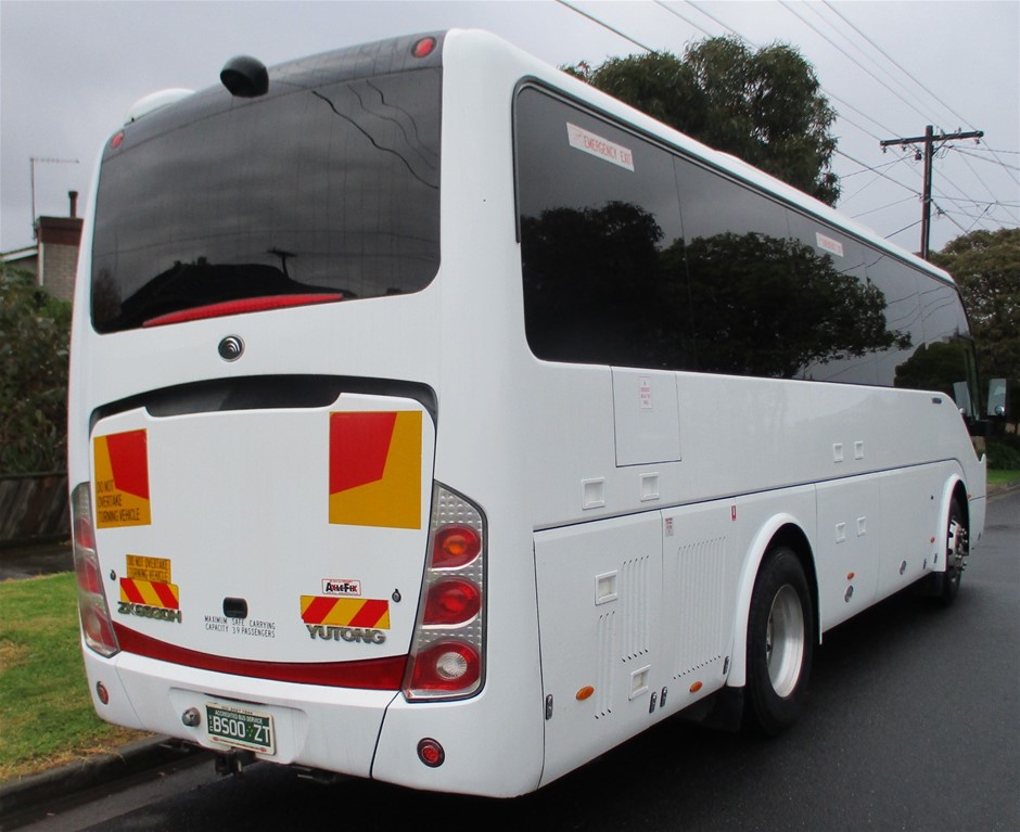 BIJ'OR - Genuine Simulated Diamond & Pink Freshwater Pearl Swirl Stud