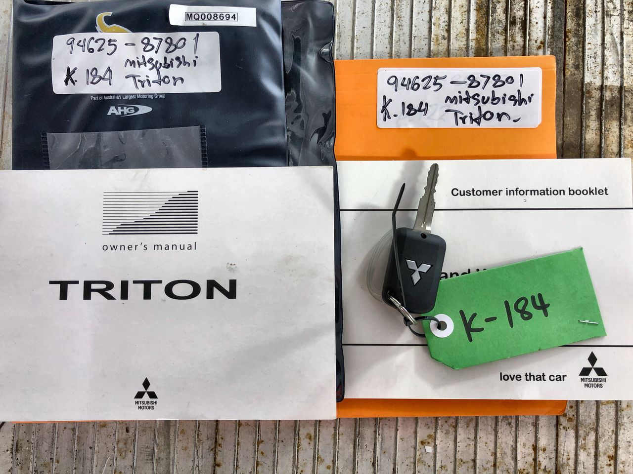 Unused 2026 LYALS 4T5502 Bucket Teeth
