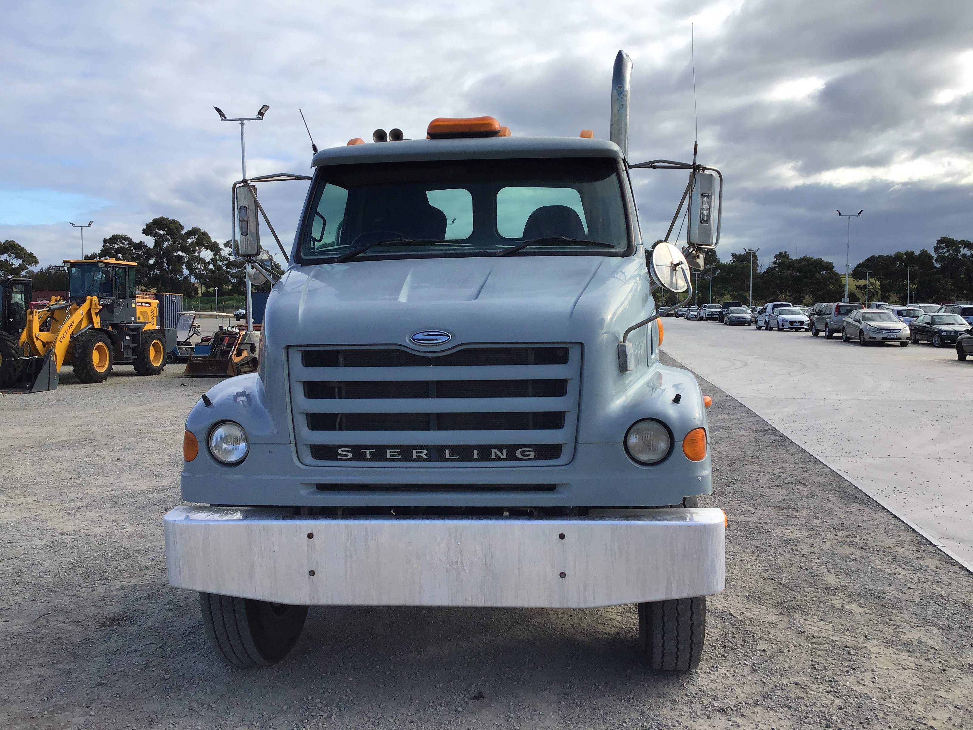 <p>Maxitrans ST3 Tri-Axle</p>
