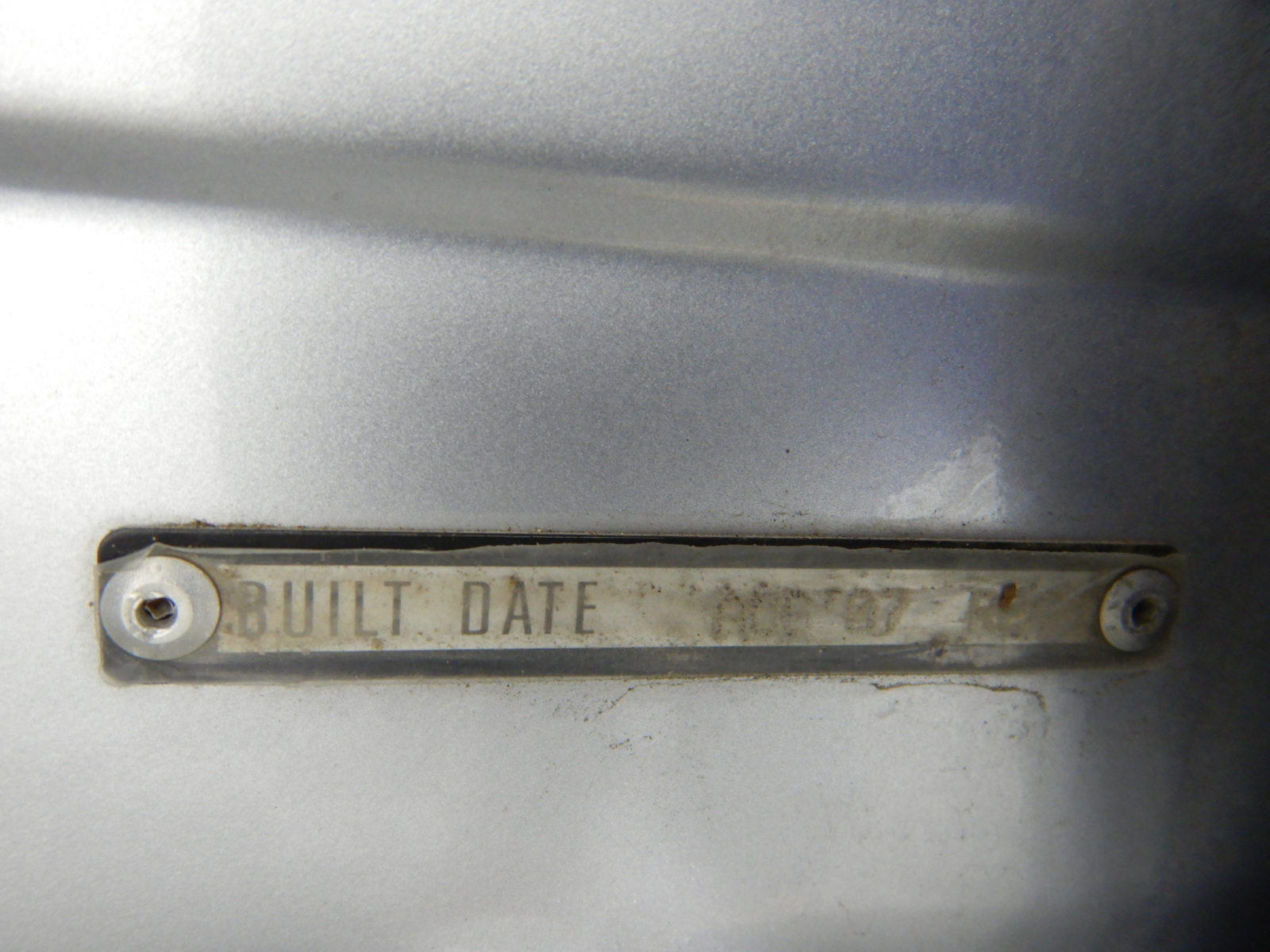 2 Carat round 2 white diamond each CVD Uncertified