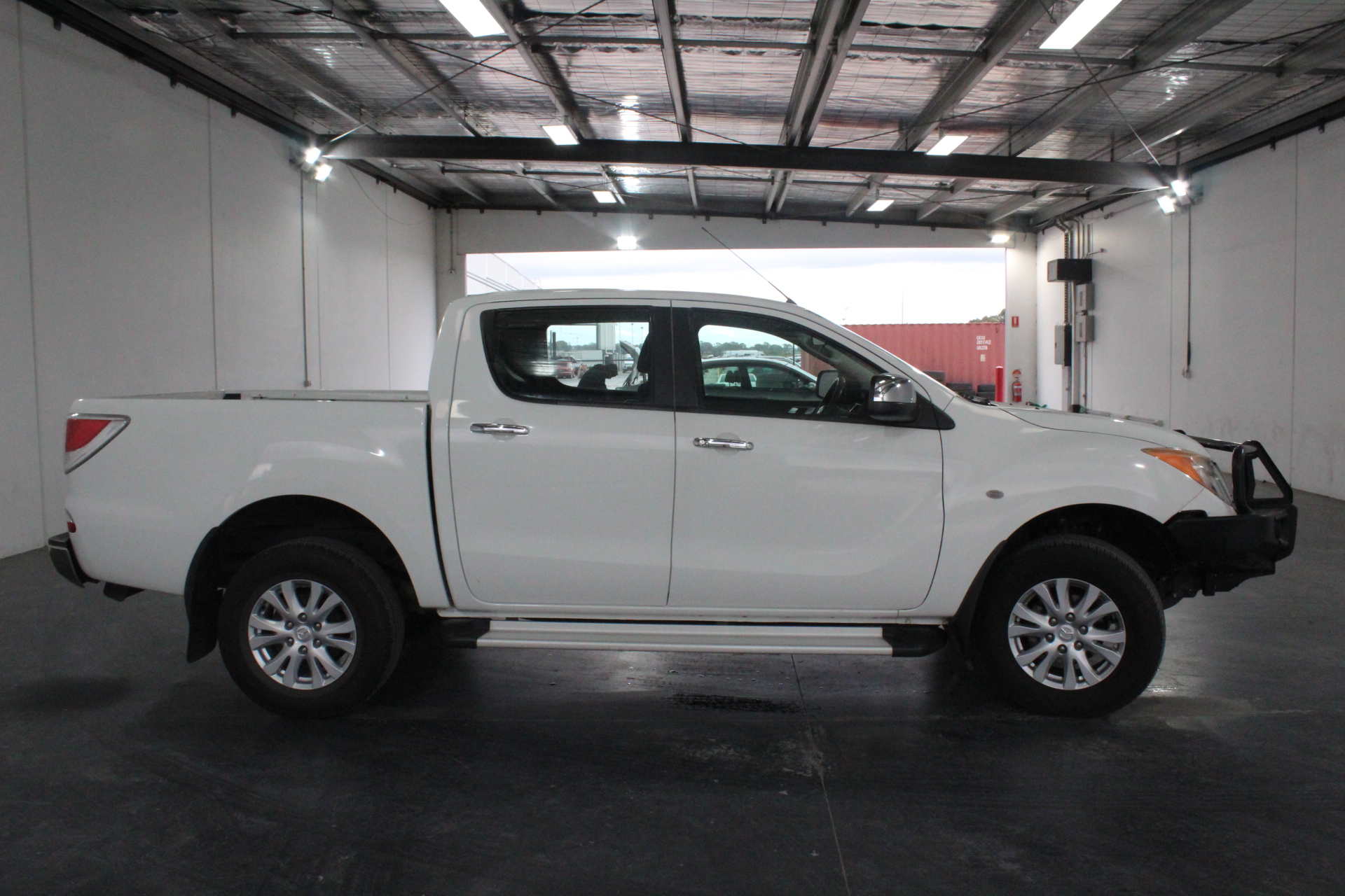 <p>2009 Mitsubishi Canter 4 x 2 Tray Body Truck</p>