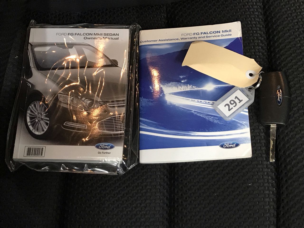 Heavy Duty Mini Air Compressor KIt 32psi Capacity.