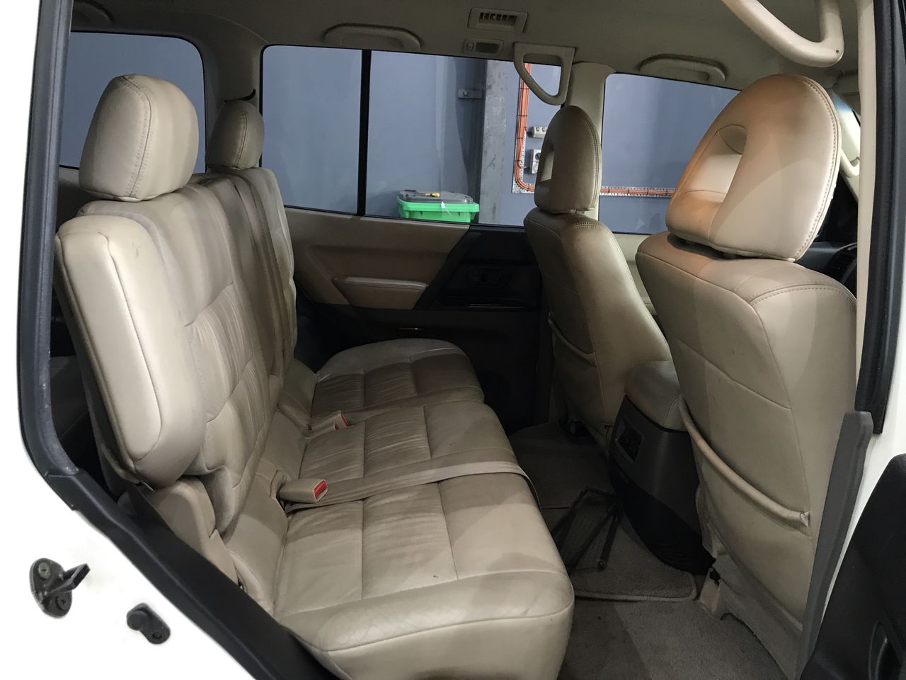 Wolf Blass Red Label Cabernet Sauvignon (6x 750mL).